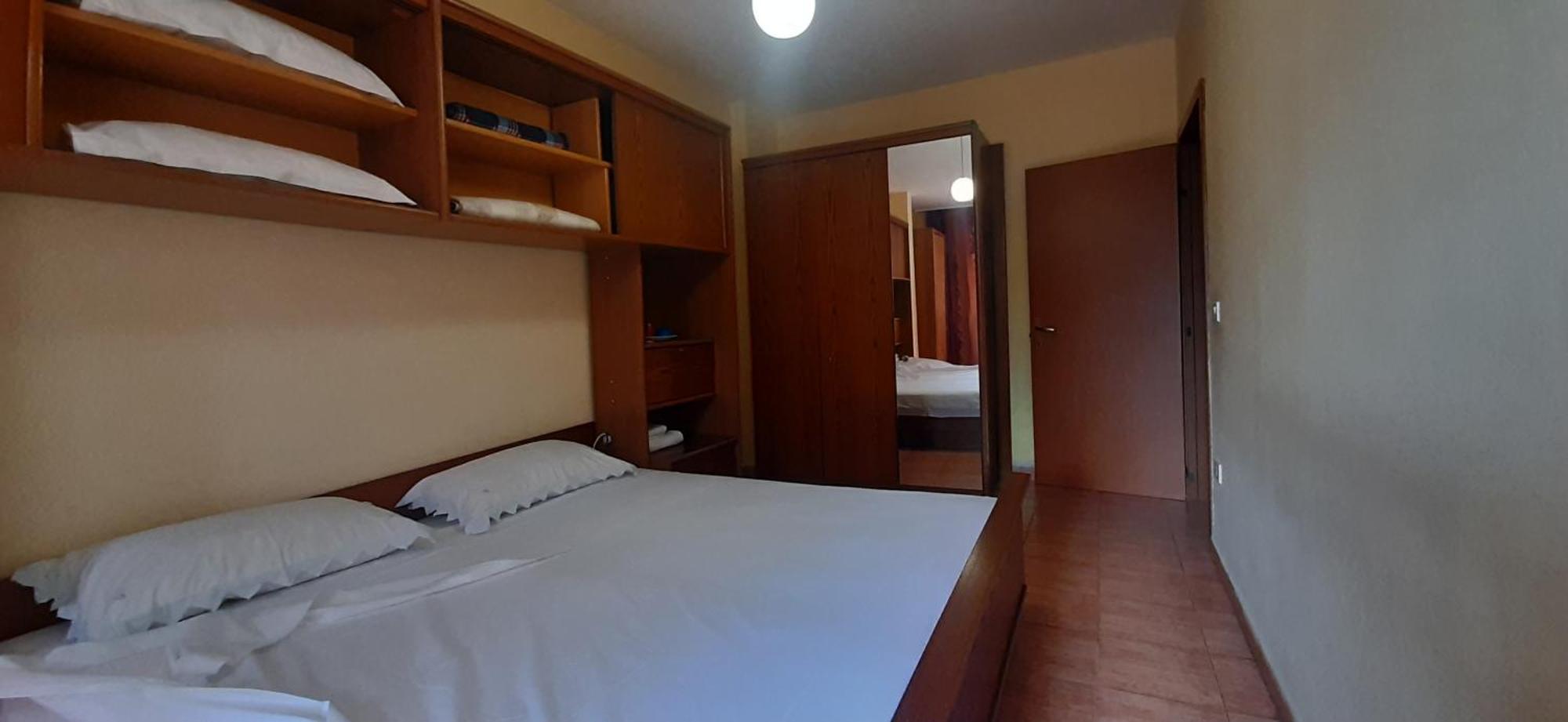 Enki'S Guesthouse ติรานา ภายนอก รูปภาพ