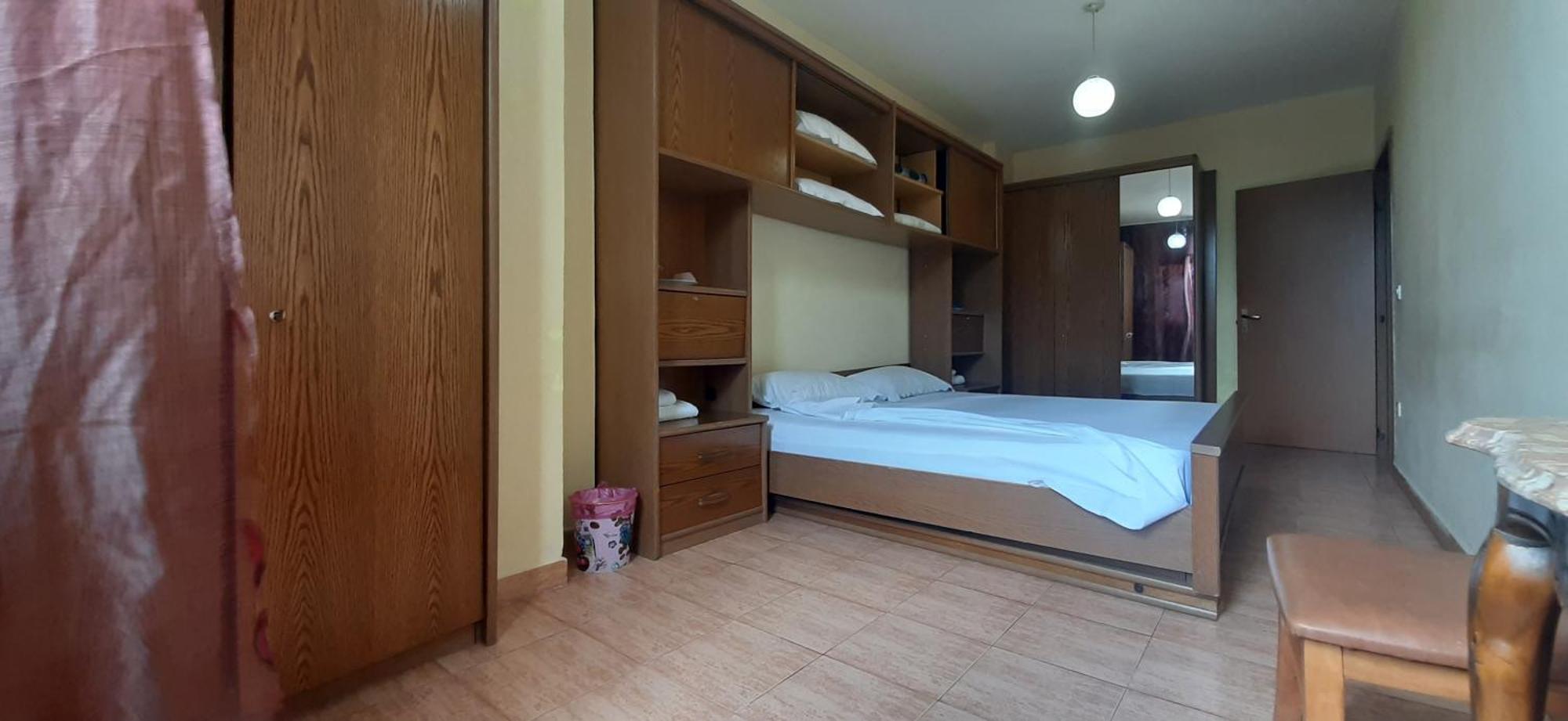 Enki'S Guesthouse ติรานา ภายนอก รูปภาพ