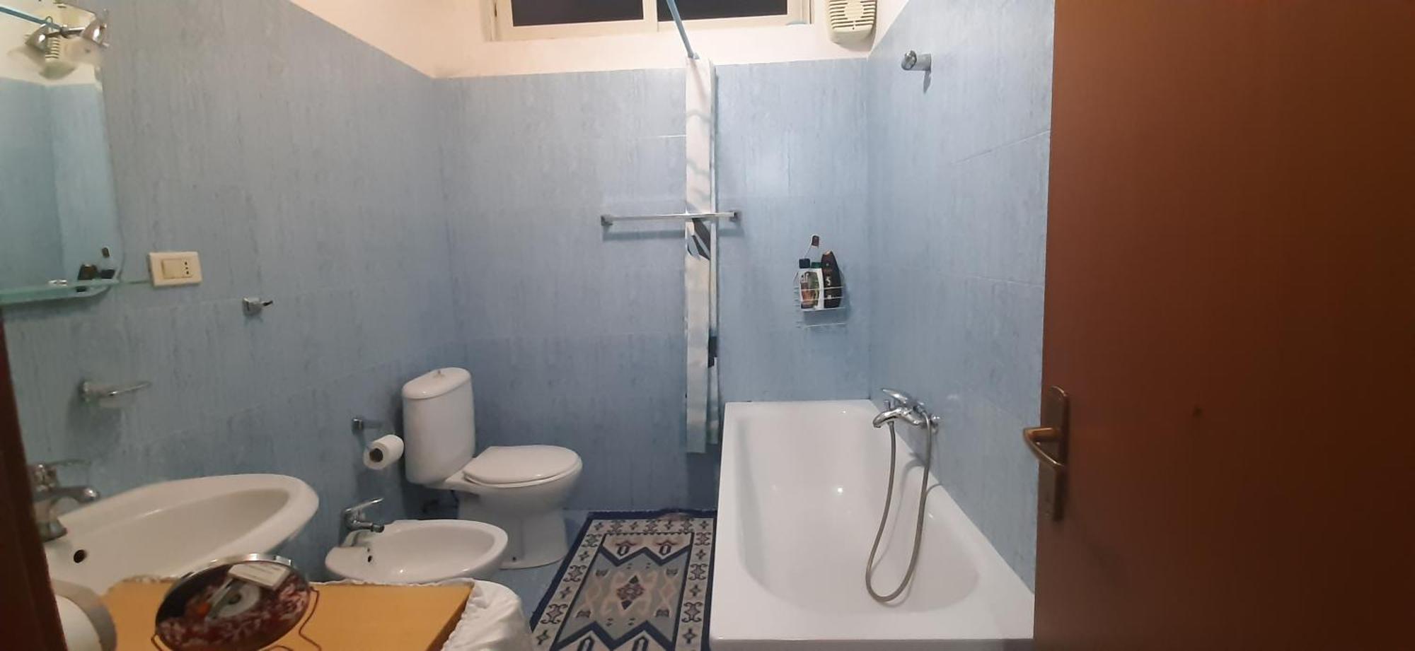 Enki'S Guesthouse ติรานา ภายนอก รูปภาพ